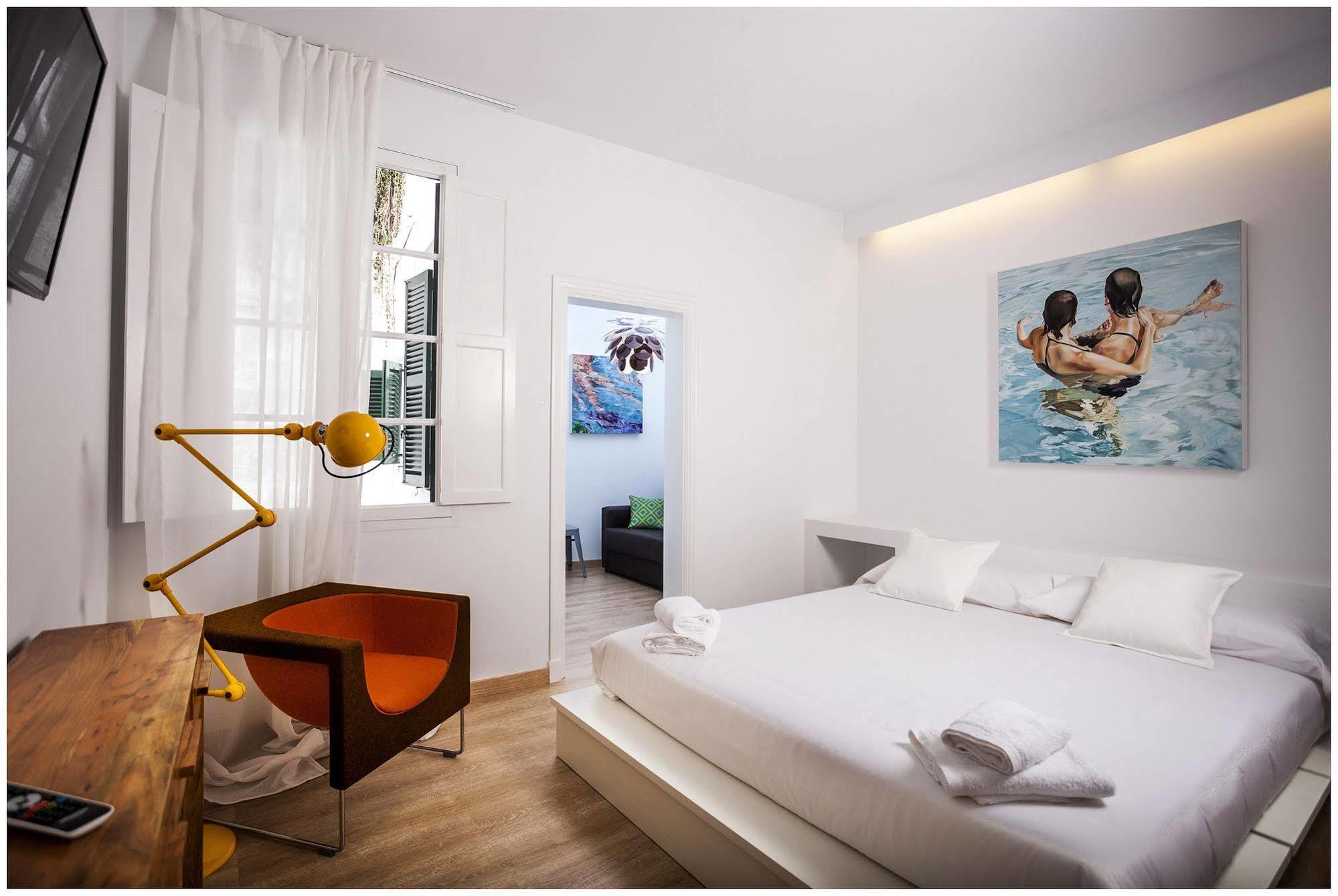 Cheap & Chic Hotel Ciutadella  Buitenkant foto