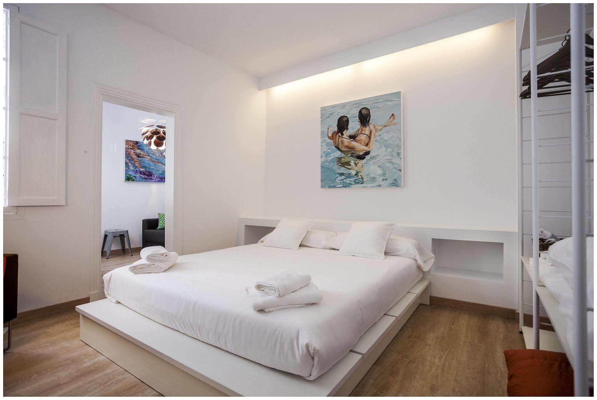 Cheap & Chic Hotel Ciutadella  Buitenkant foto