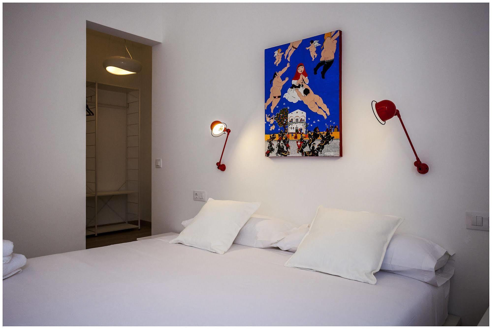 Cheap & Chic Hotel Ciutadella  Buitenkant foto